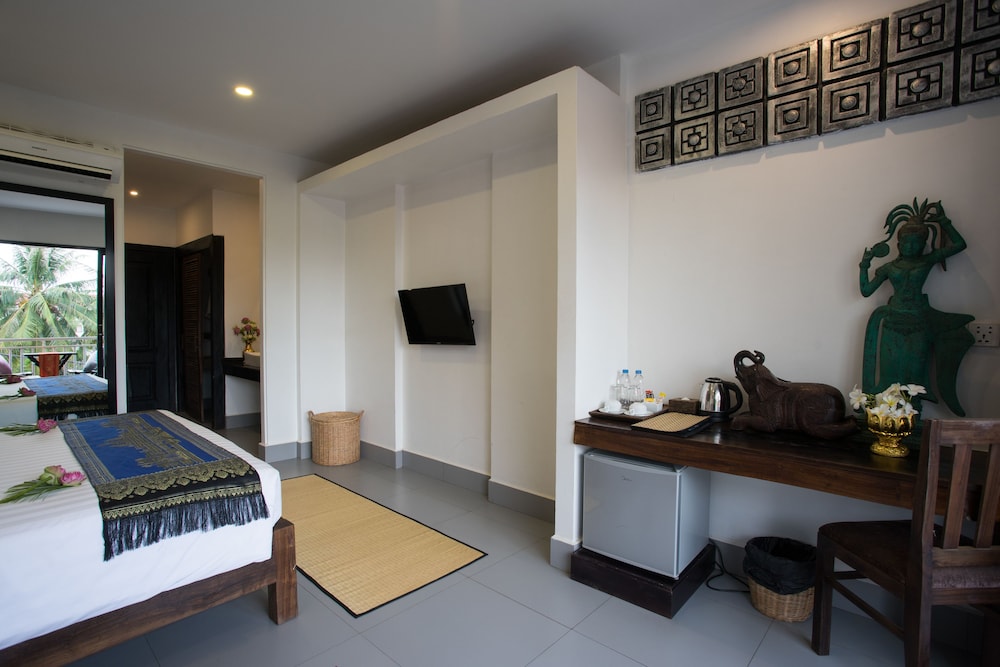 Ladear Priviledge Rooms 55/78