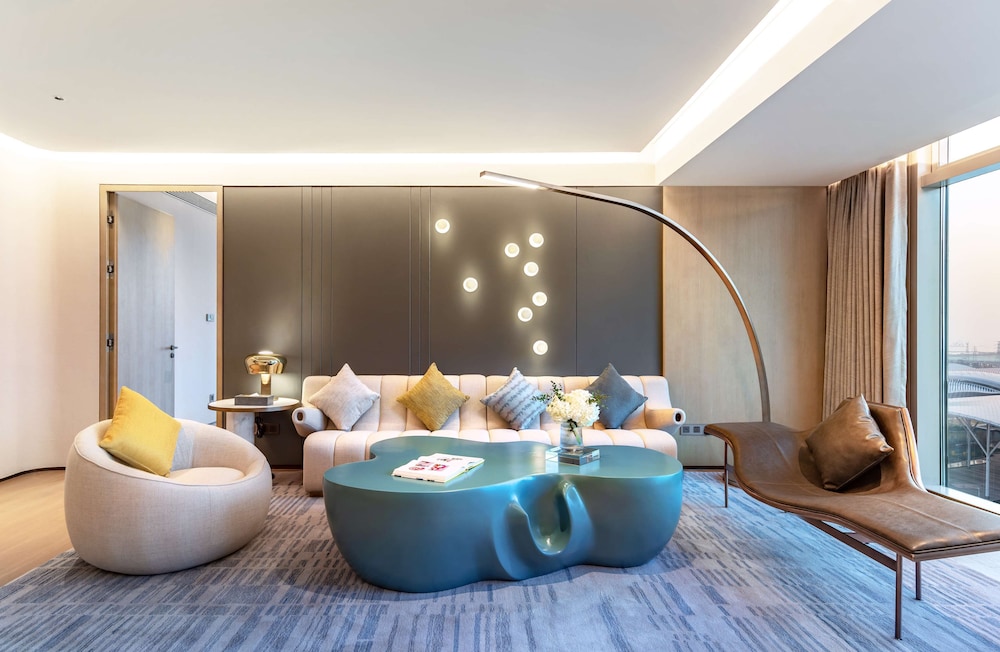 Hilton Shenzhen World Exhibition Convention Center 24/80