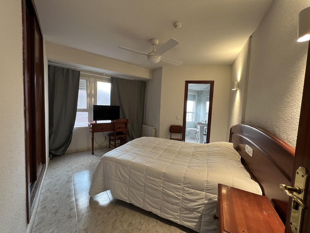 Hostal La Embajada 3/49