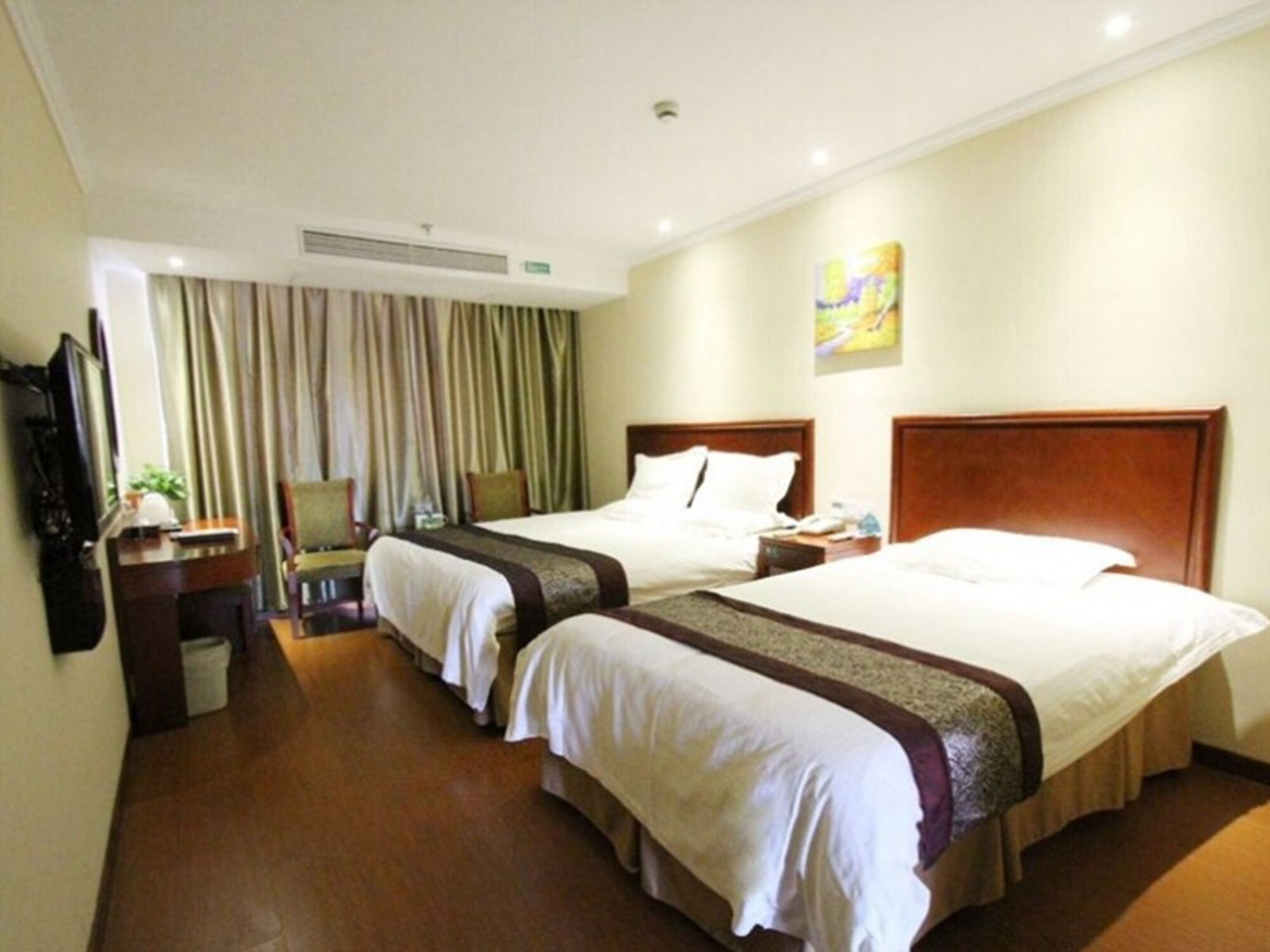 Room, Twin Beds