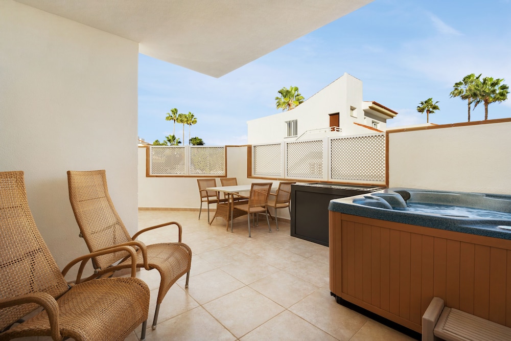 Wyndham Residences Golf del Sur 64/82
