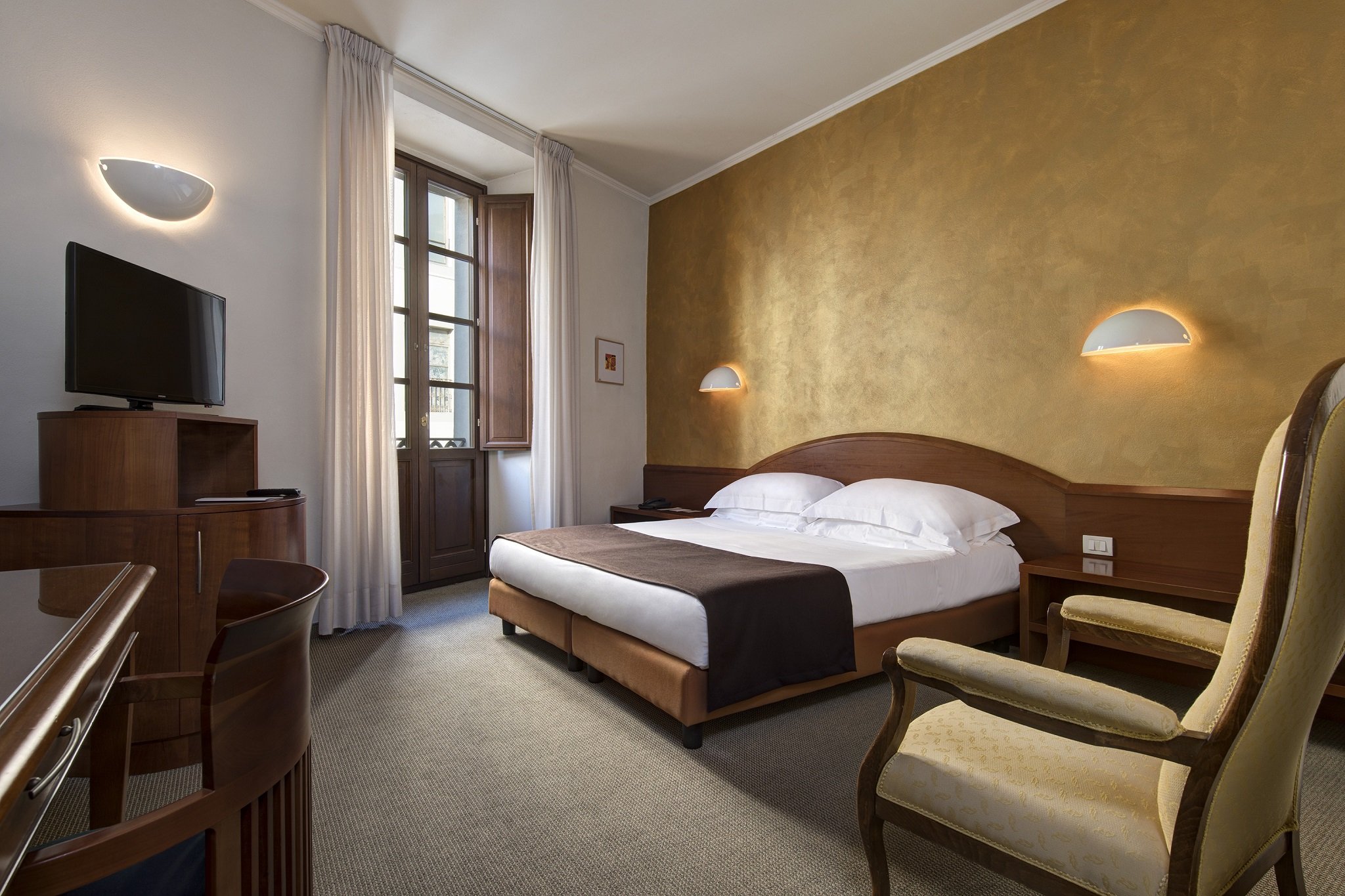 Hotel Tiferno 4/24
