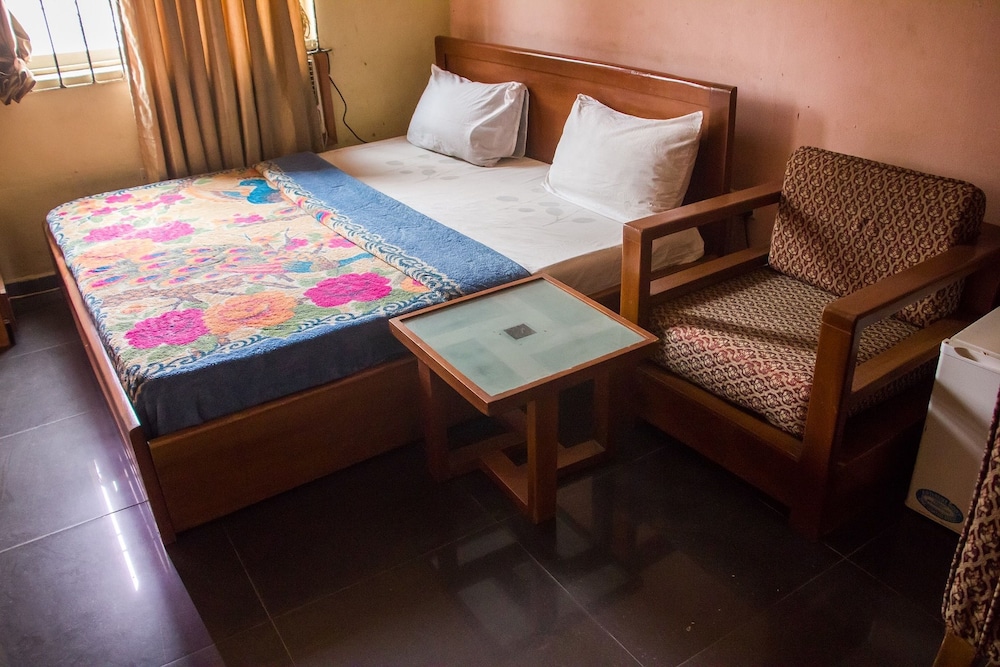 STANDARD, DOUBLE BED