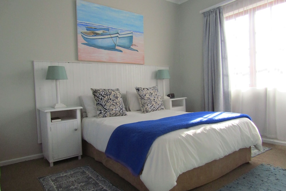 Blouberg Dolphin Inn 4/72