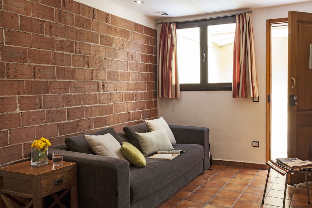 AinB Las Ramblas Guardia Apartments 38/60