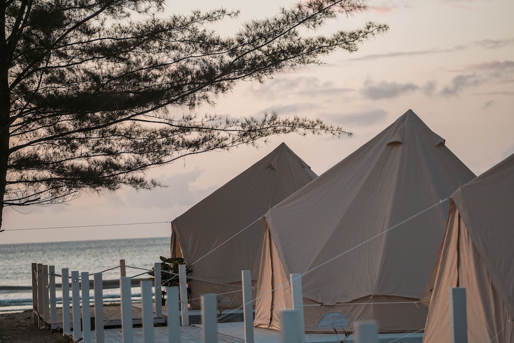 Cabana Retreat 18/24
