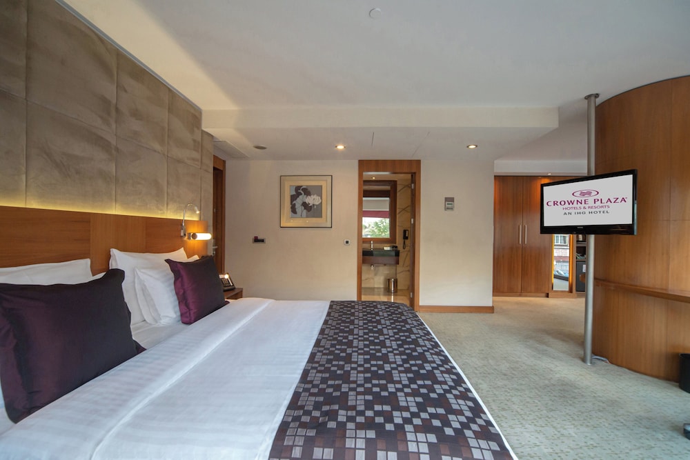 جناح جونيور بسرير كينج، Crowne Plaza Istanbul Harbiye Hotel 5/10