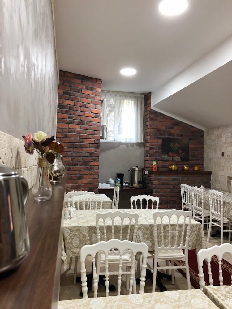 Atam Suites Apart 33/50