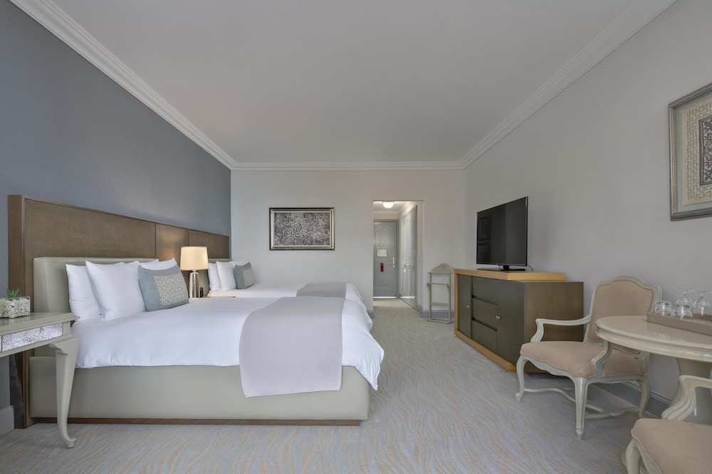 Club, 2 Double Beds, Sea Front
