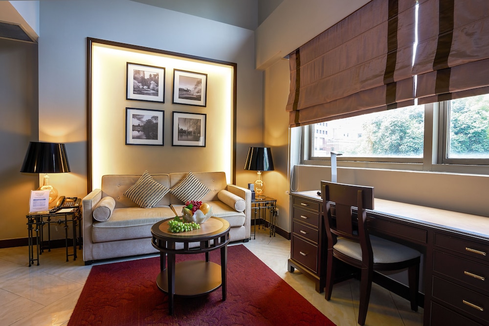 Orchard Parksuites 44/75