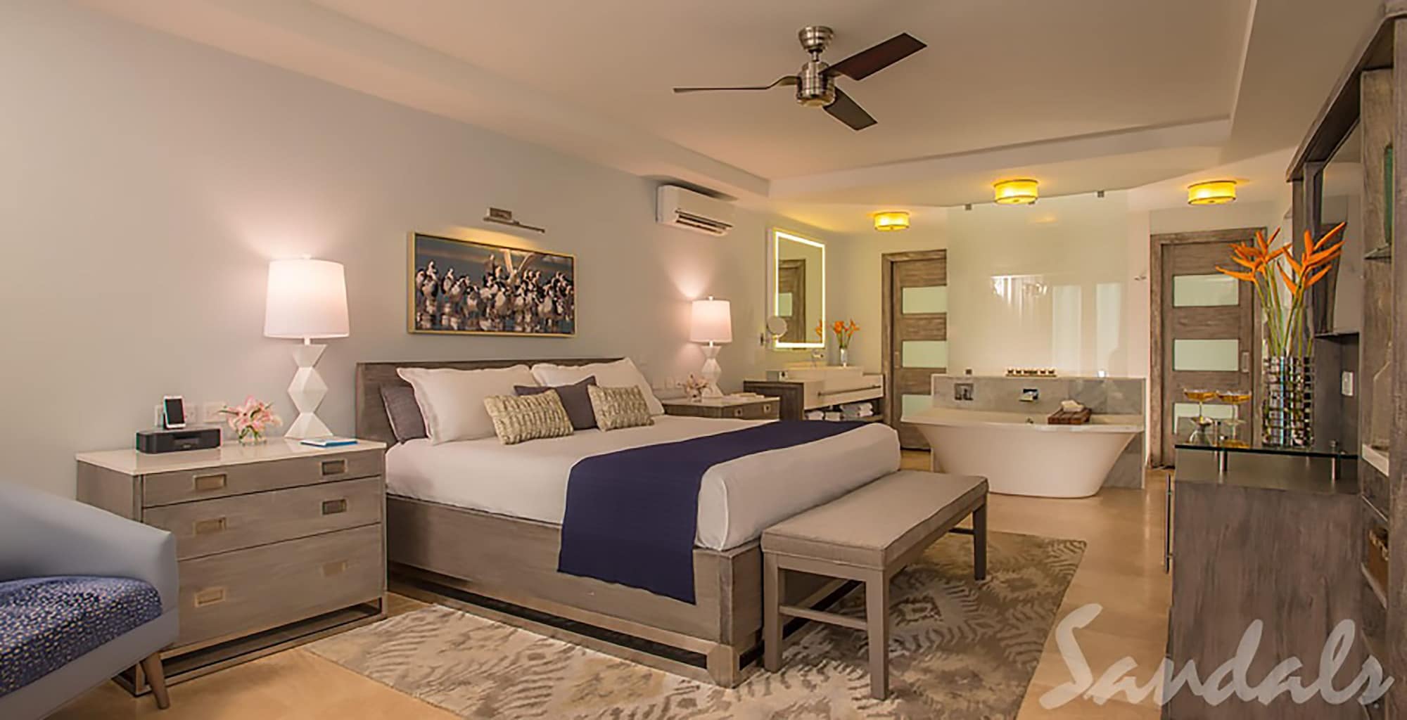1 Bedroom, Romantic, Lagoon, Loft, Suite, King Bed, Garden View, Patio