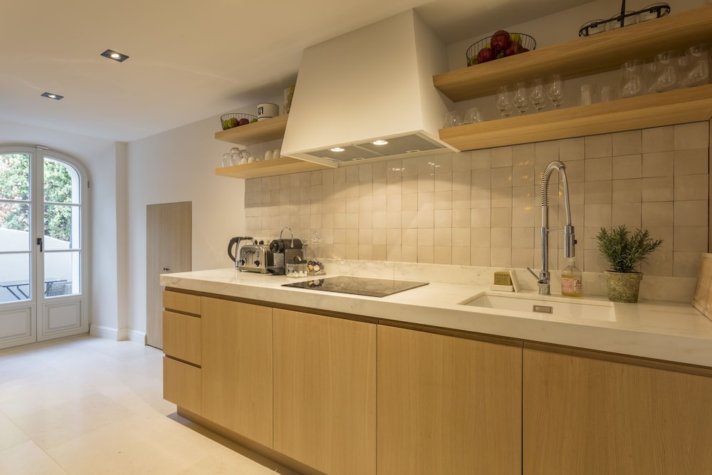 Mougins Luxury Retreats 1/50