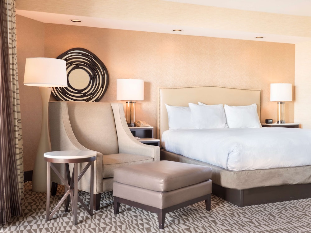 Hilton Phoenix Airport 23/56