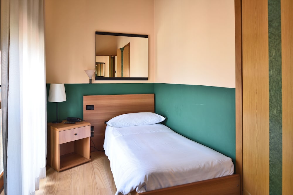 Hotel Carlton 30/62