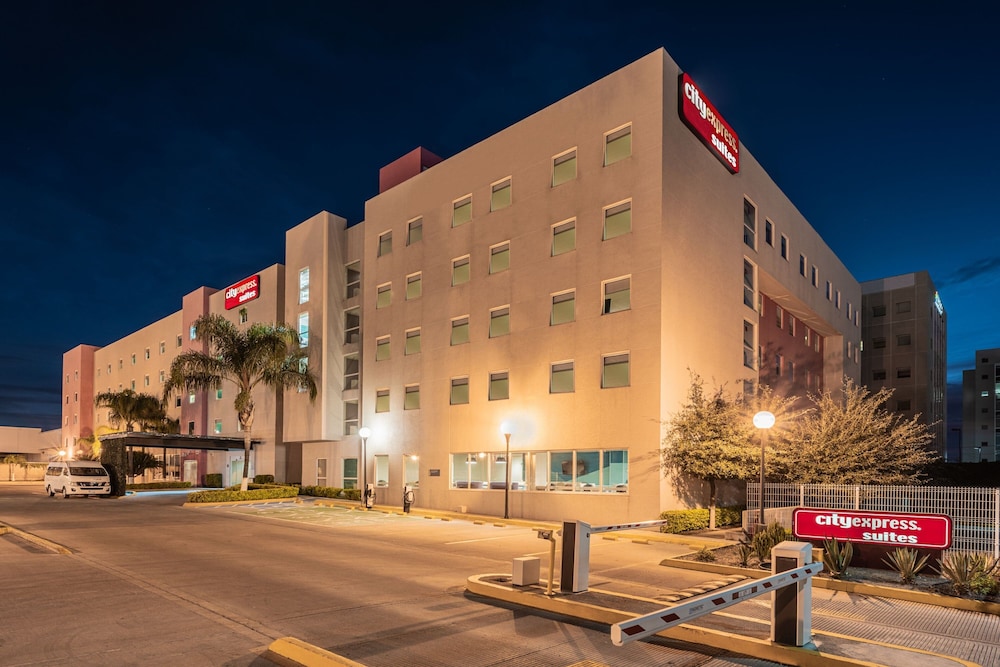 City Express Suites by Marriott Queretaro 67/73