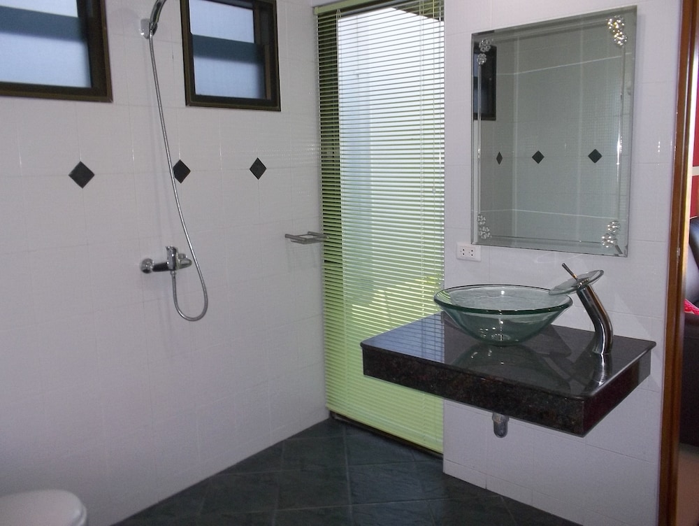 Mountain Sea View Luxury Apartments 70/72