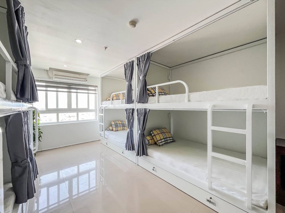 MIXED DORM, DELUXE