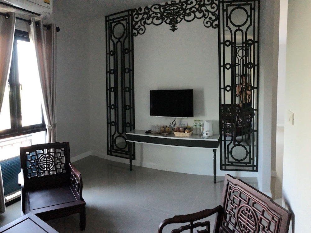 Anakin Boutique Hotel 36/42