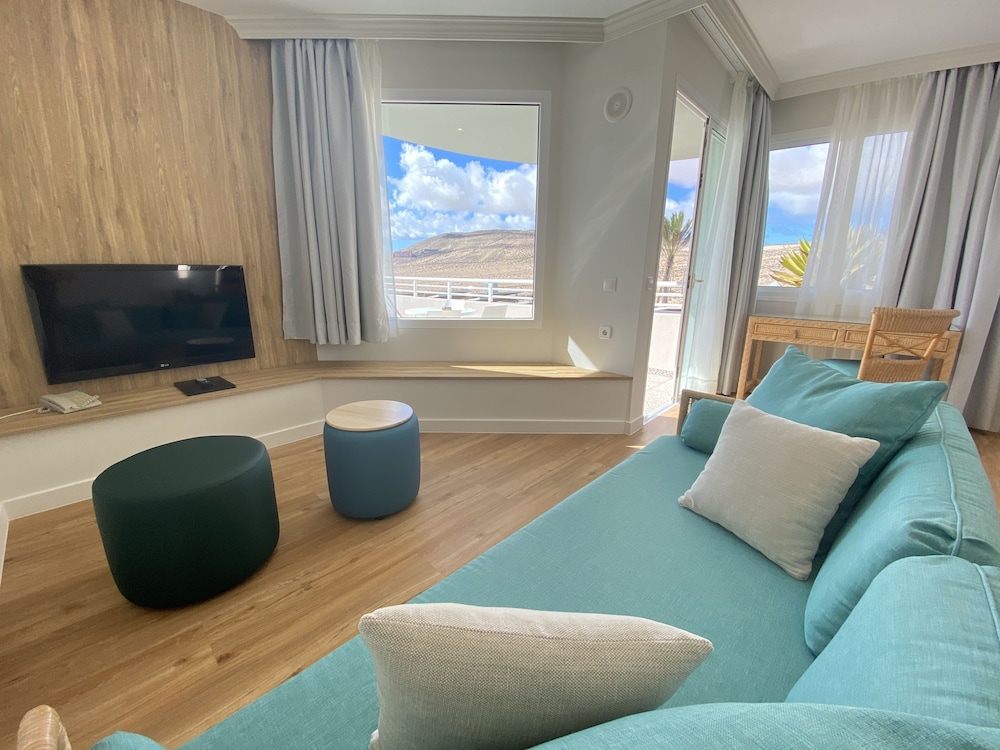 Hotel Esmeralda Maris by LIVVO 44/71