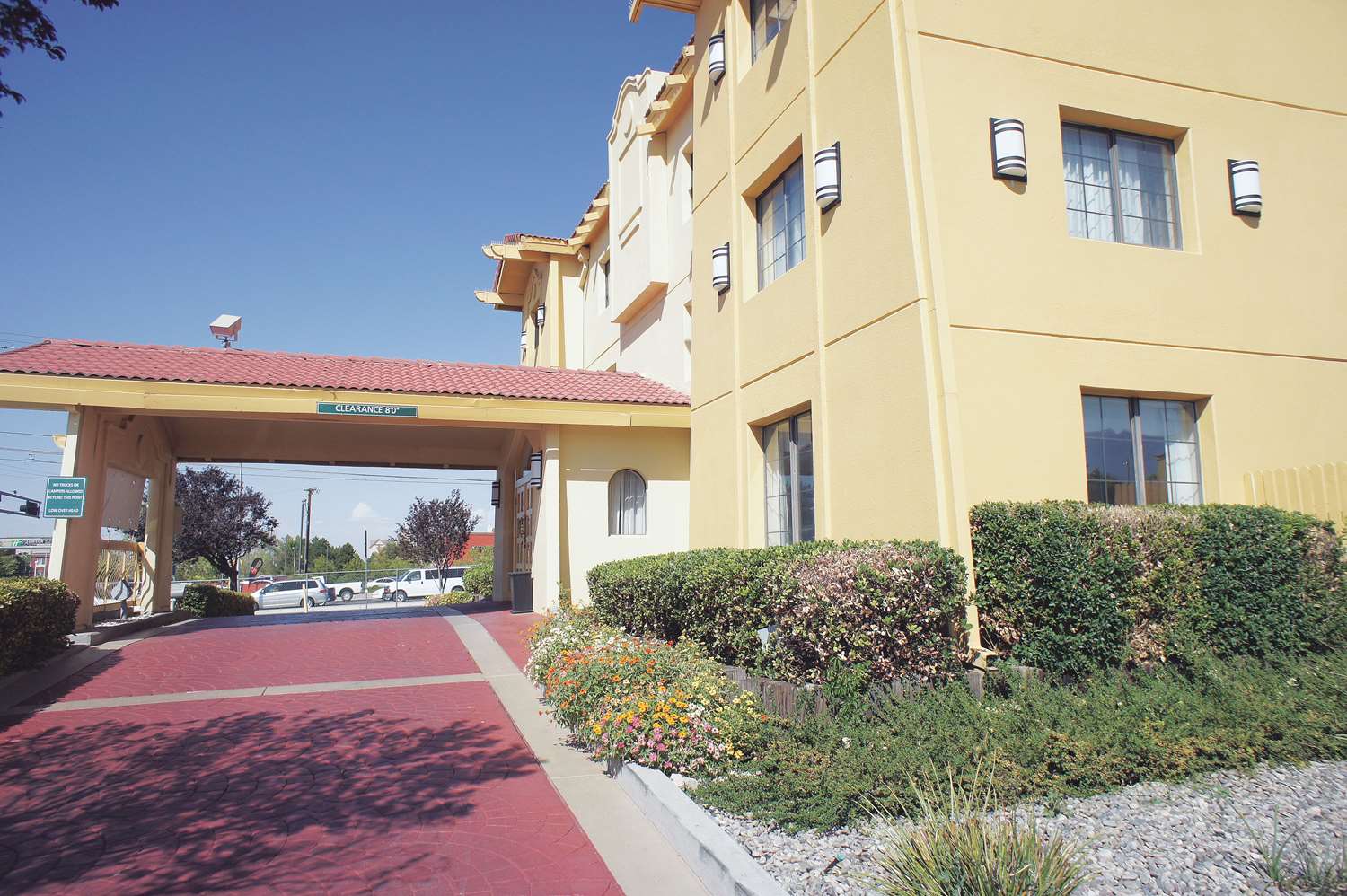 La Quinta Inn by Wyndham Albuquerque Airport 30/33