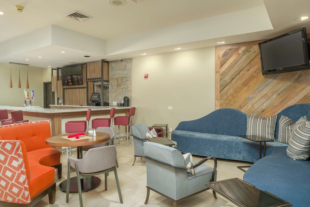 Hilton Garden Inn Phoenix Airport 31/53