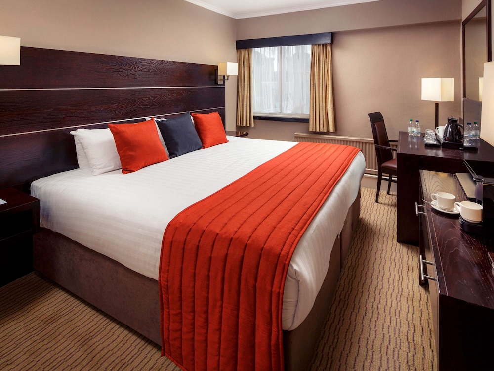 PRIVILEGE, DOUBLE BED
