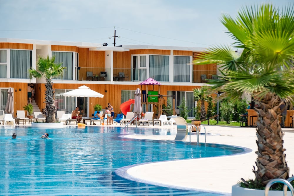 Riva Hill Resort 16/48