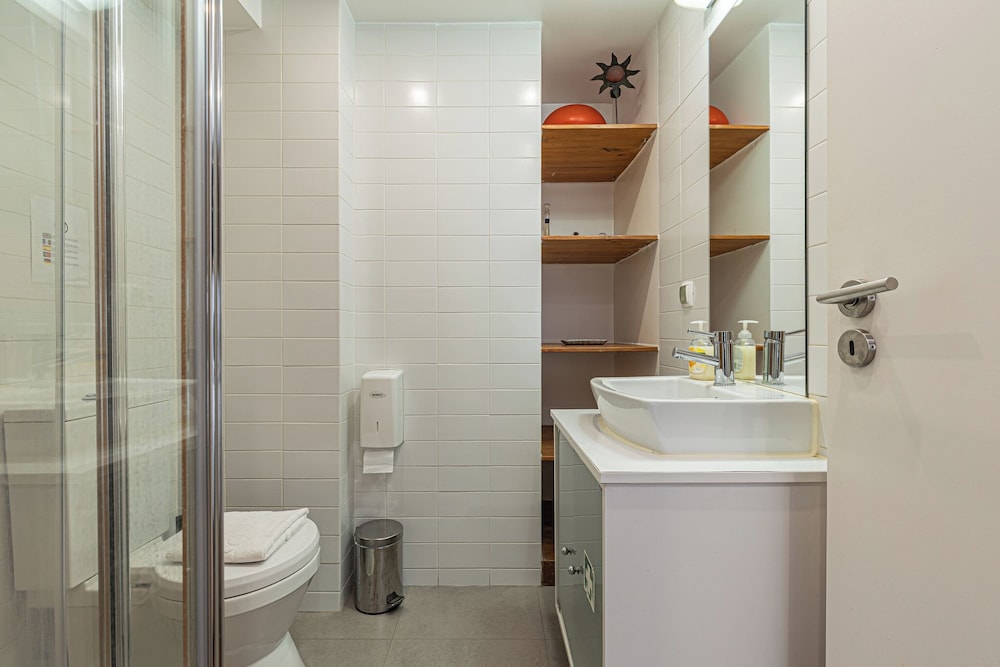 Lisbon Core Apartments In Bairro Alto Chiado 49/50