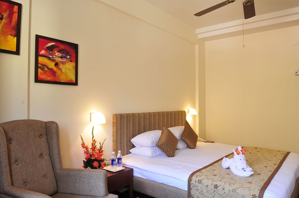 Cambay Resort 13/40