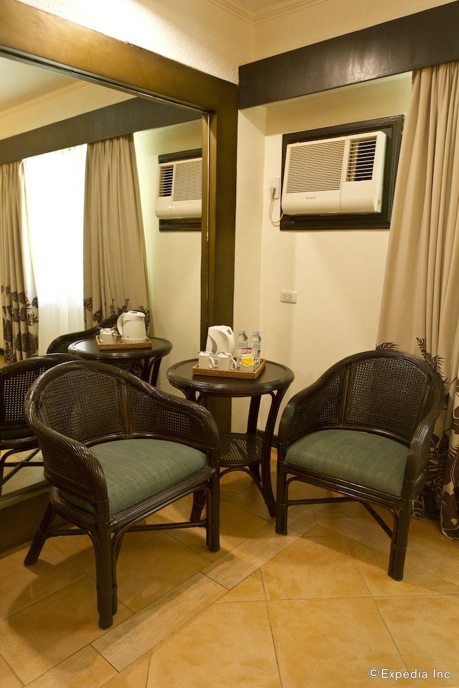 Montebello Hotel, Cebu 35/56