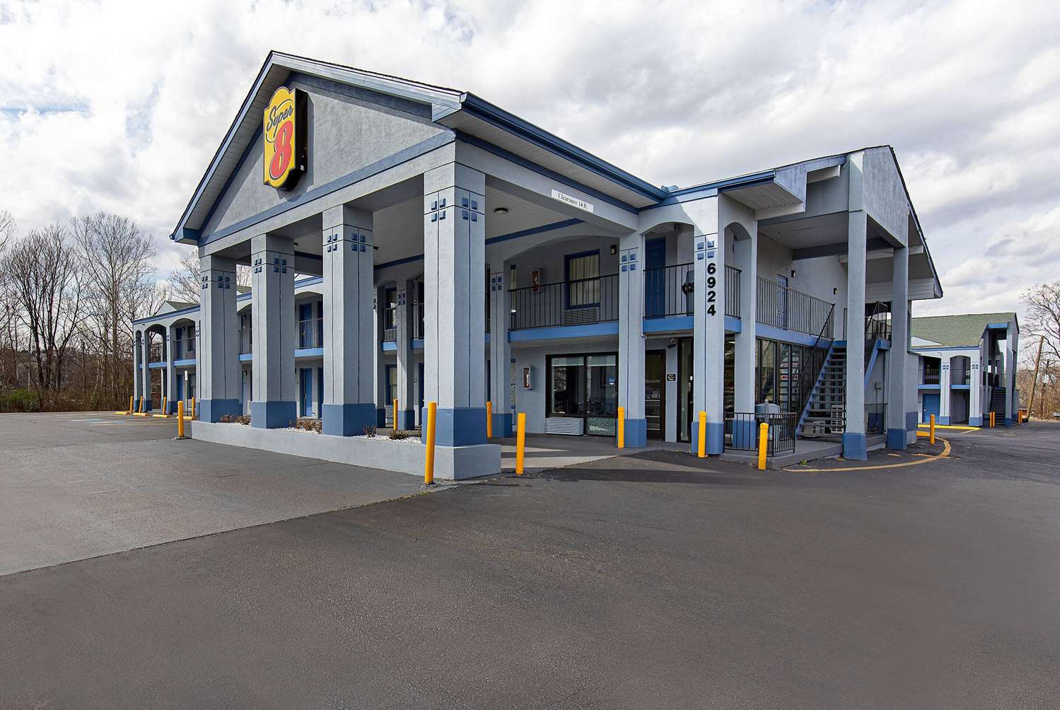 Super 8 by Wyndham Nashville West 33/41