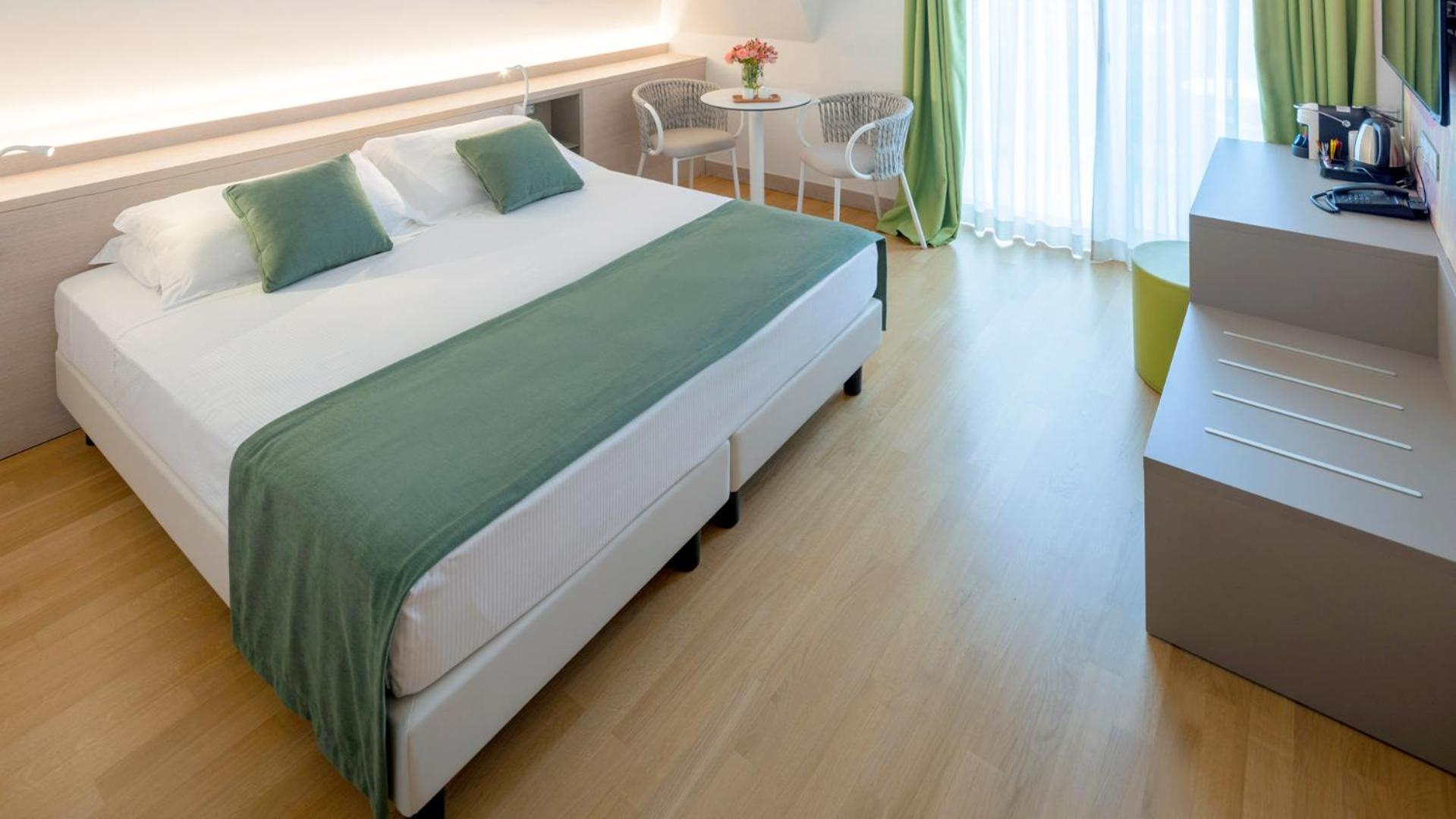 Superior, Double Bed, Hotel President Lignano 2/10
