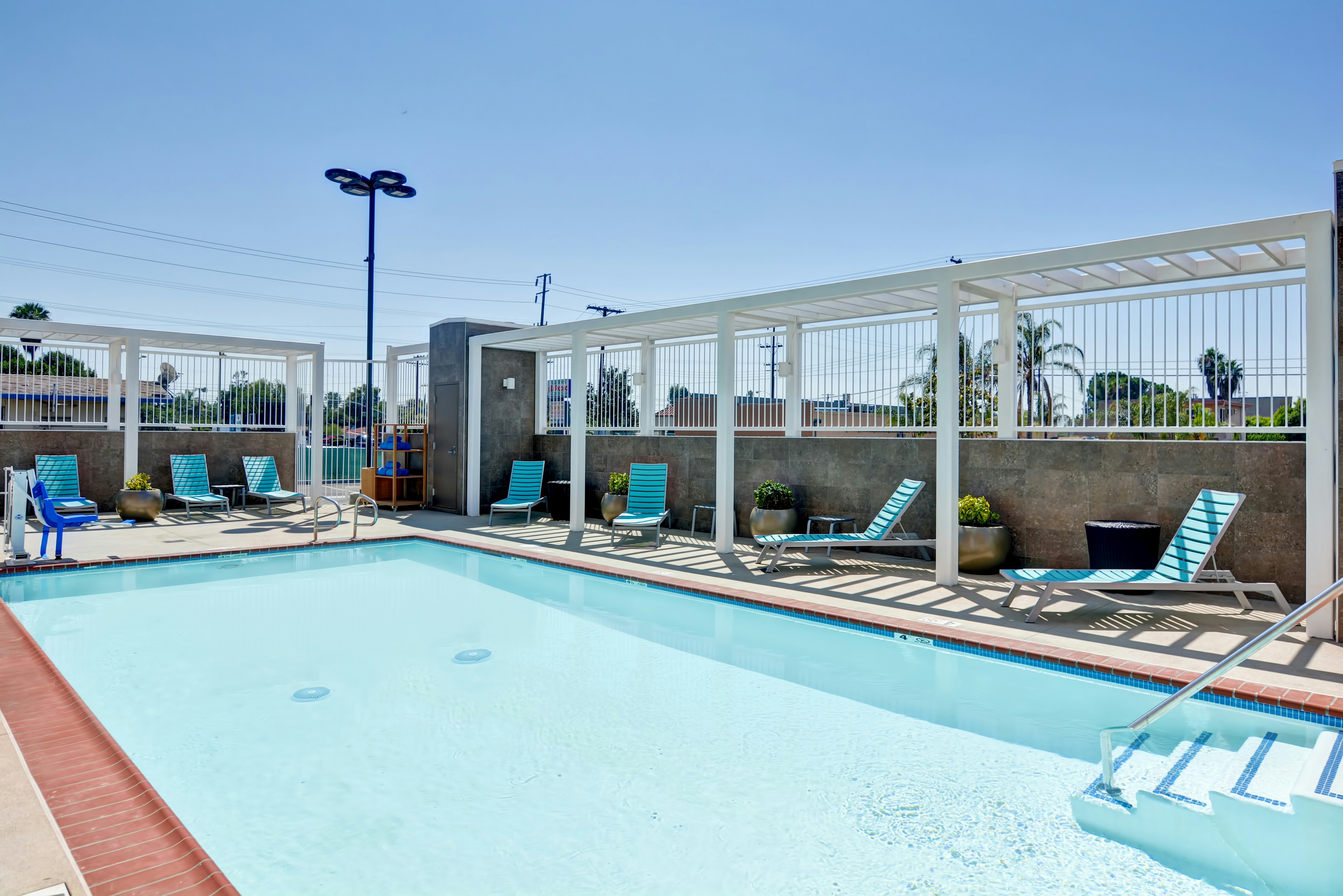 Home2 Suites By Hilton Azusa 10/22