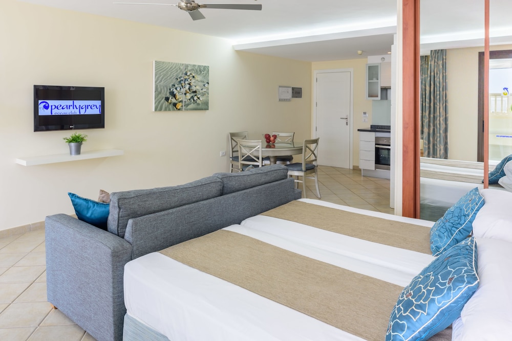 Perla Gris Aparthotel 27/68