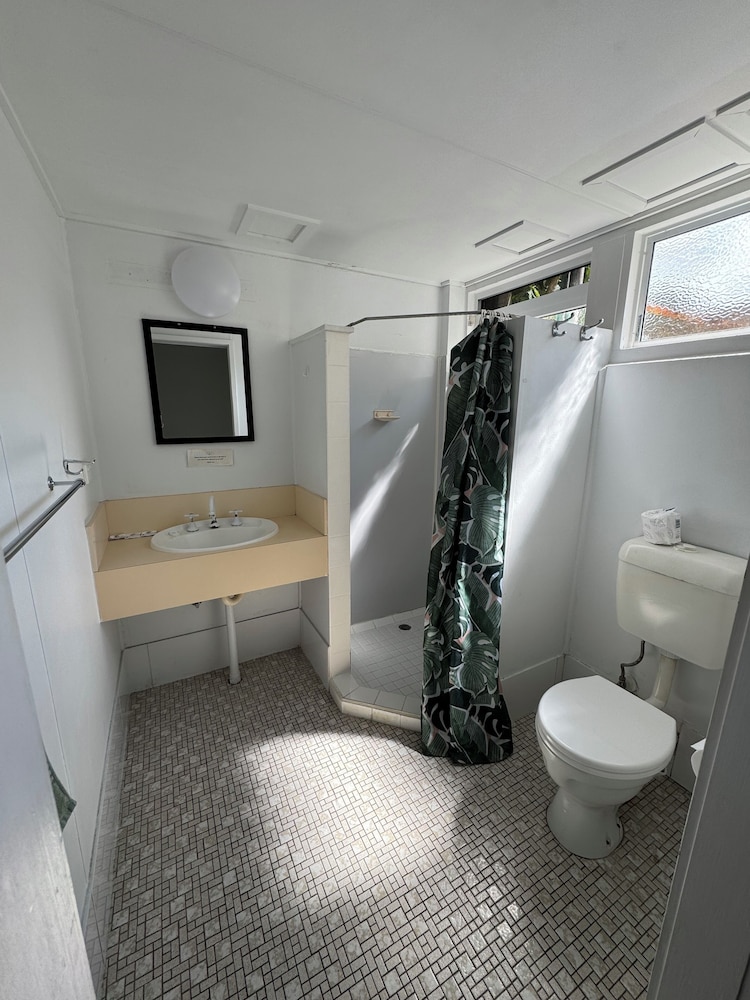 Cairns City Motel 57/58