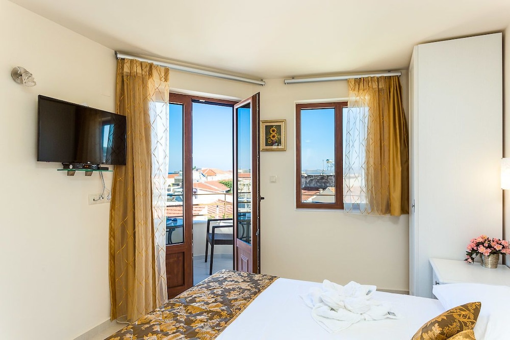 Polyxenia Boutique Hotel 12/50