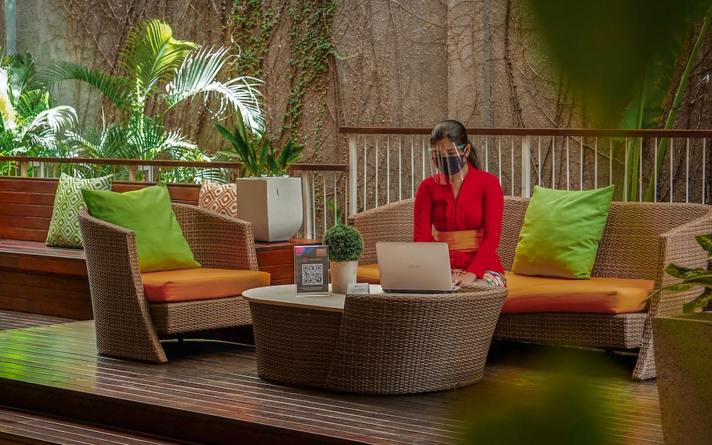J4 Hotels Legian 56/66