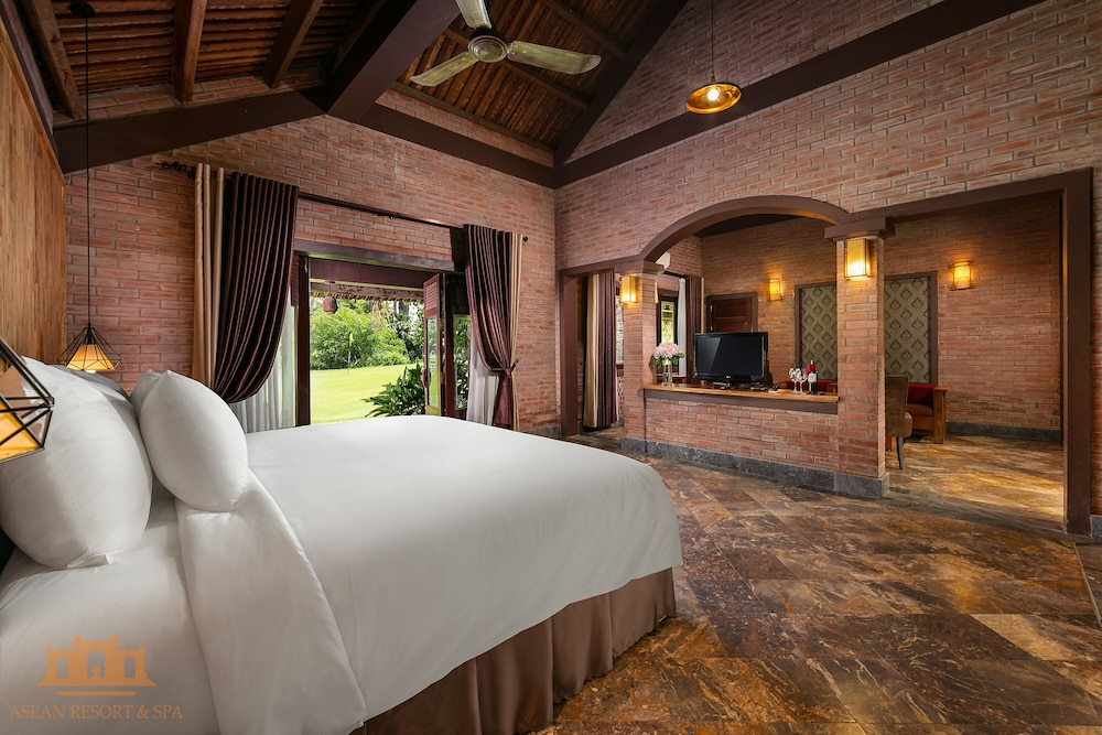 GRAND, SUITE, BUNGALOW, DOUBLE BED, GARDEN VIEW