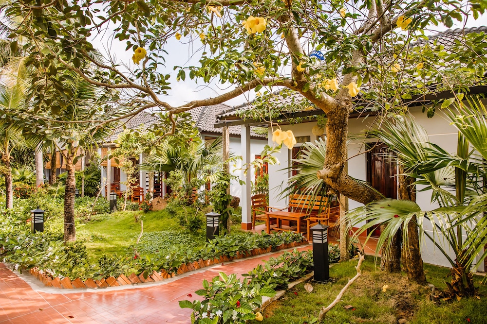Palm Hill Resort 11/66