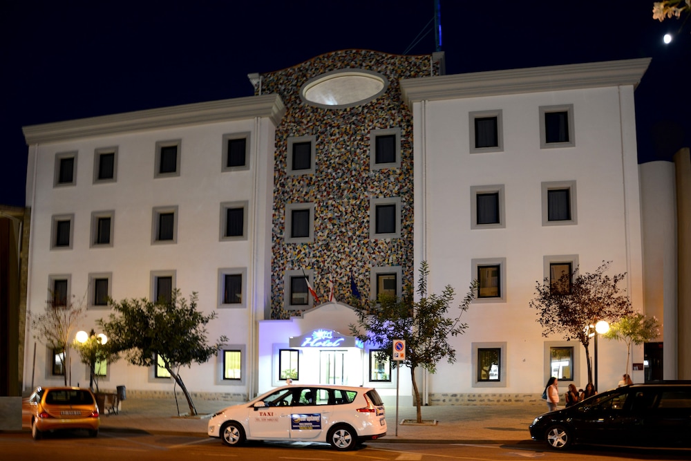 Orri Hotel 8/55