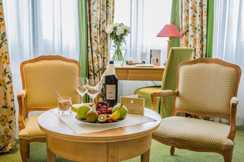 Central Kaiserhof Hotel 48/69