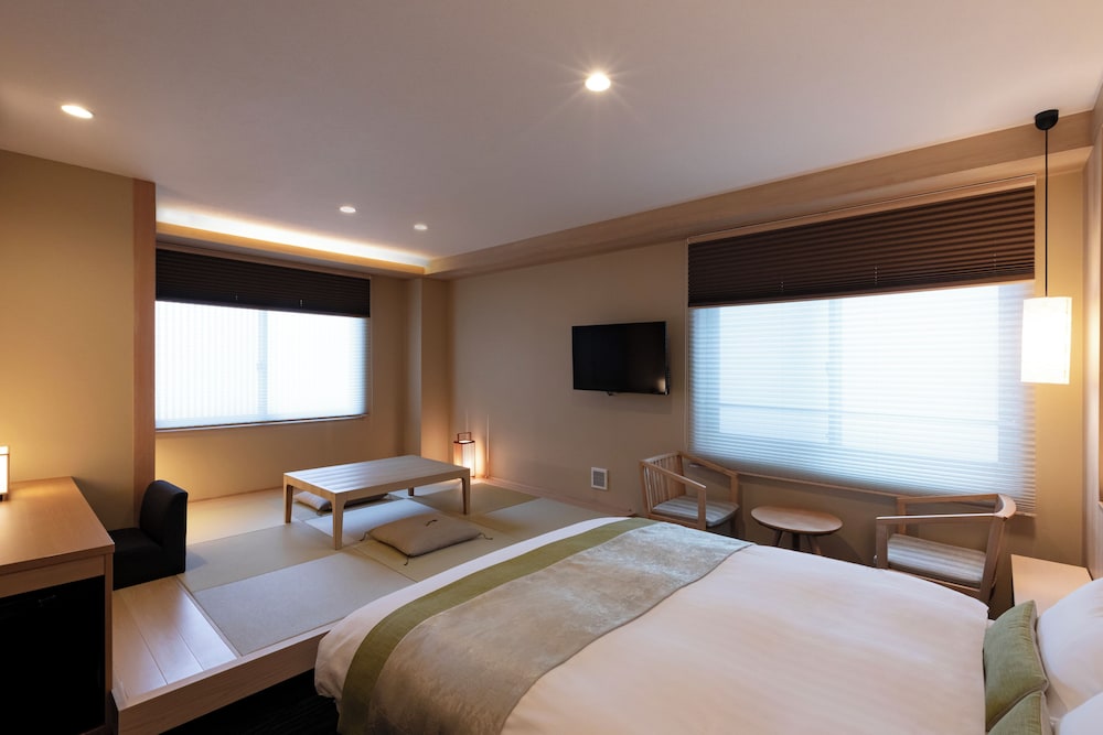 Rinn Shirakawa South 16/50