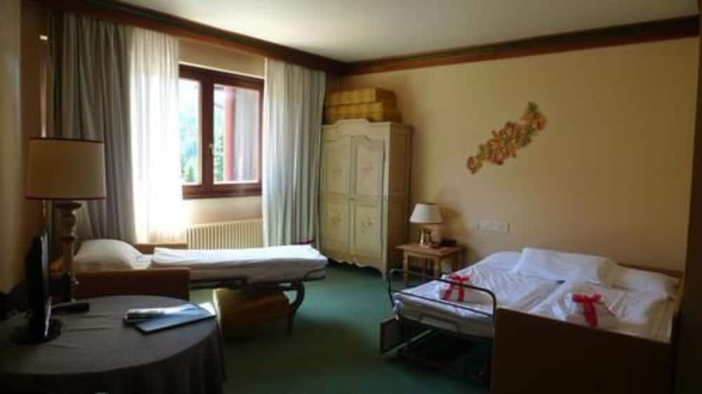 Hotel Residence Catturani 12/37
