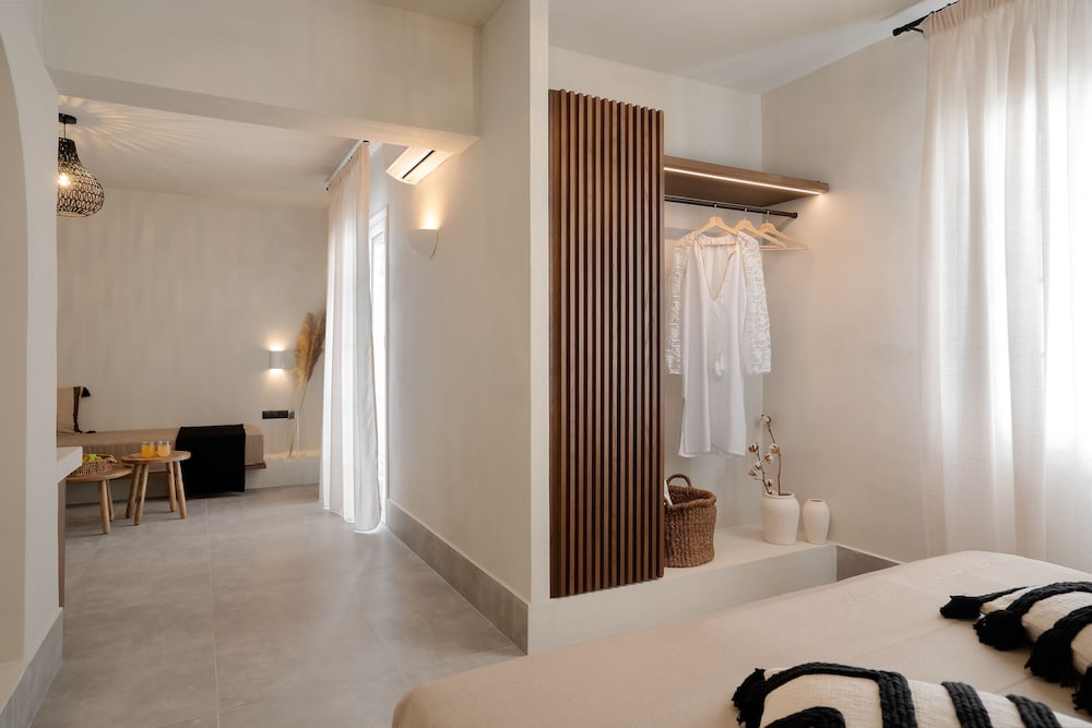 Polis of Naxos Stylish Suites 18/45