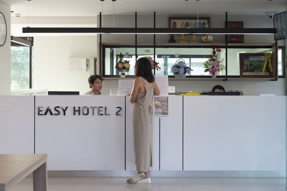 Easy Hotel 2 8/49
