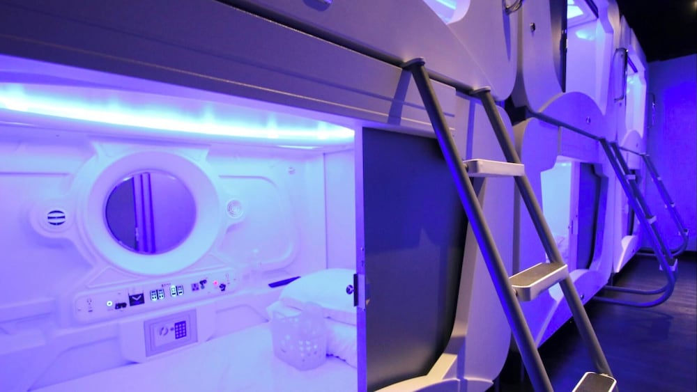 Heybear Capsule Hotel 31/50