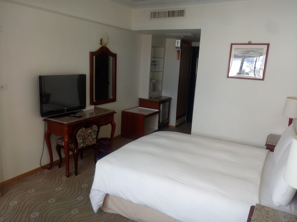 Hua Tong Hotel 26/54