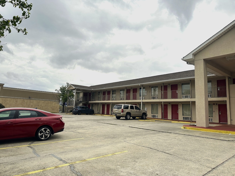 OYO Hotel East Macon I-75 60/74