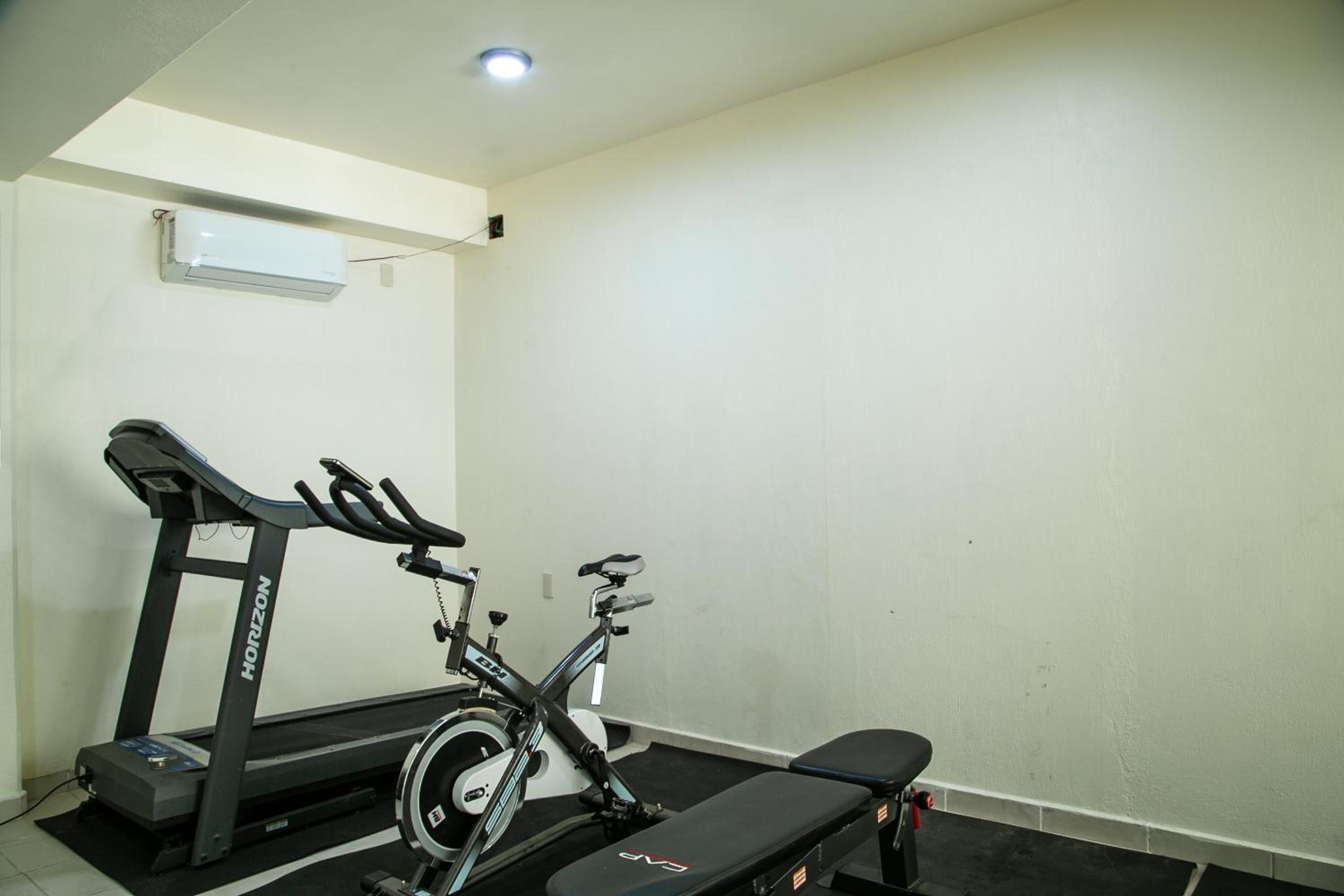 Relax Inn Suites 22/50