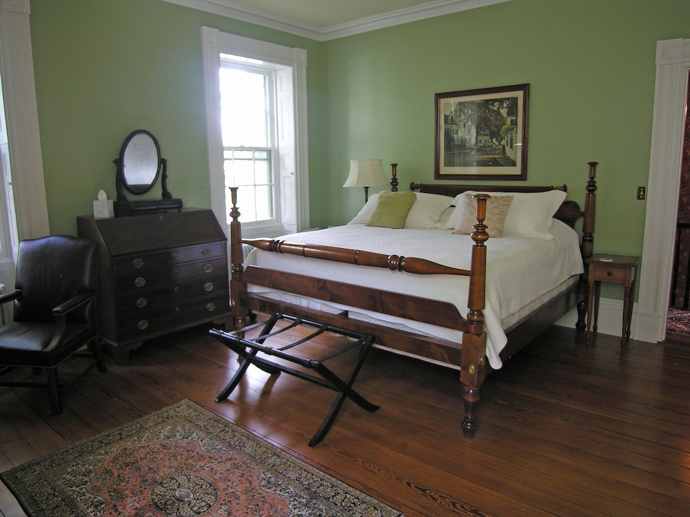 Delano Homestead Bed & Breakfast 25/64